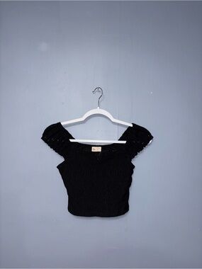 SO • Black Cropped Tee